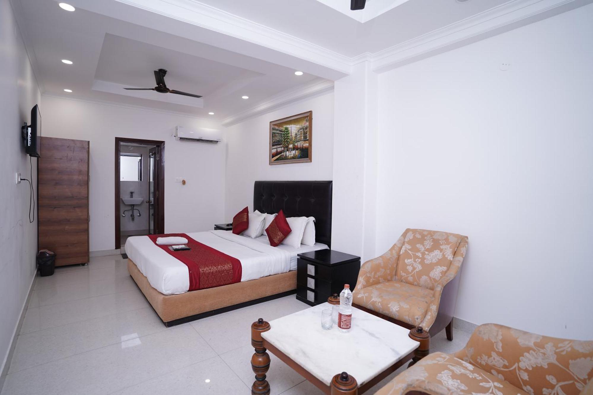 Hotel Moon Taj Near Yashobhoomi Convention Centre Delhi  Exteriör bild